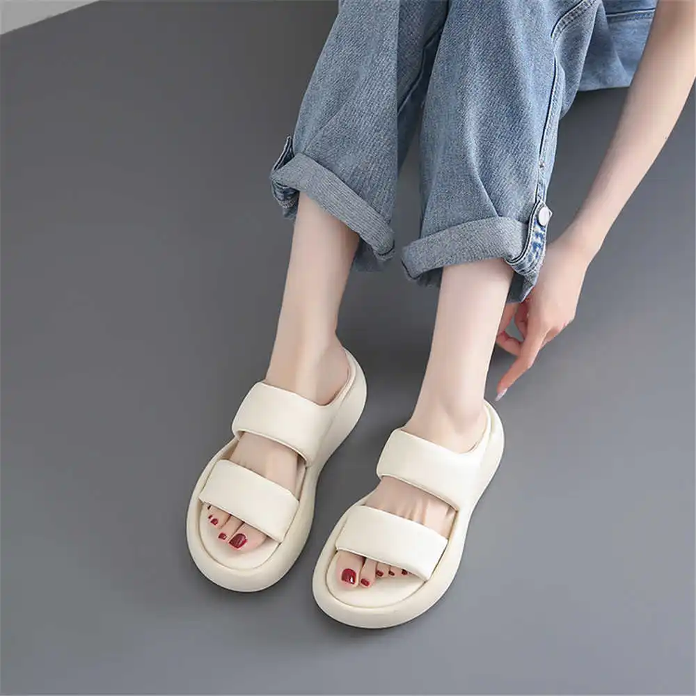 Size 39 Strips Summer Shoes Sa - Yoga Fitness Deal recension och pris